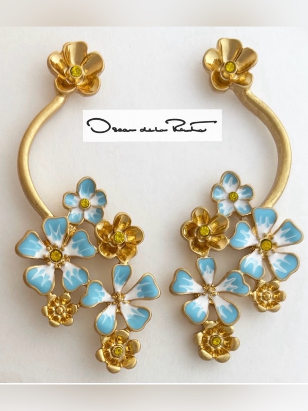 OSCAR DE LA RENTA • Flower Cluster Earrings Blue Enamel Gold Post Earrings